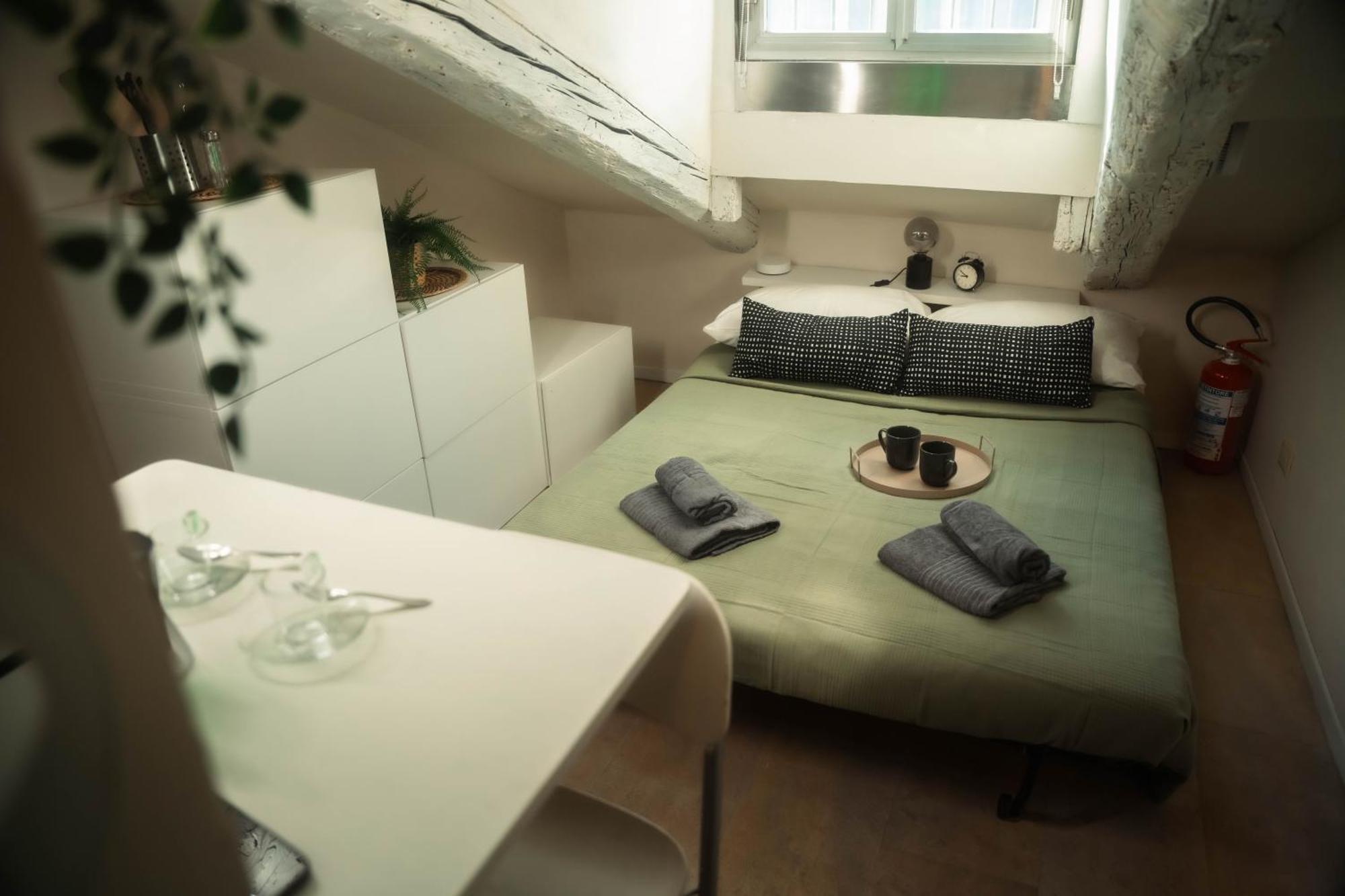 Mole Studio Green - With Iconic View Of Torino Esterno foto